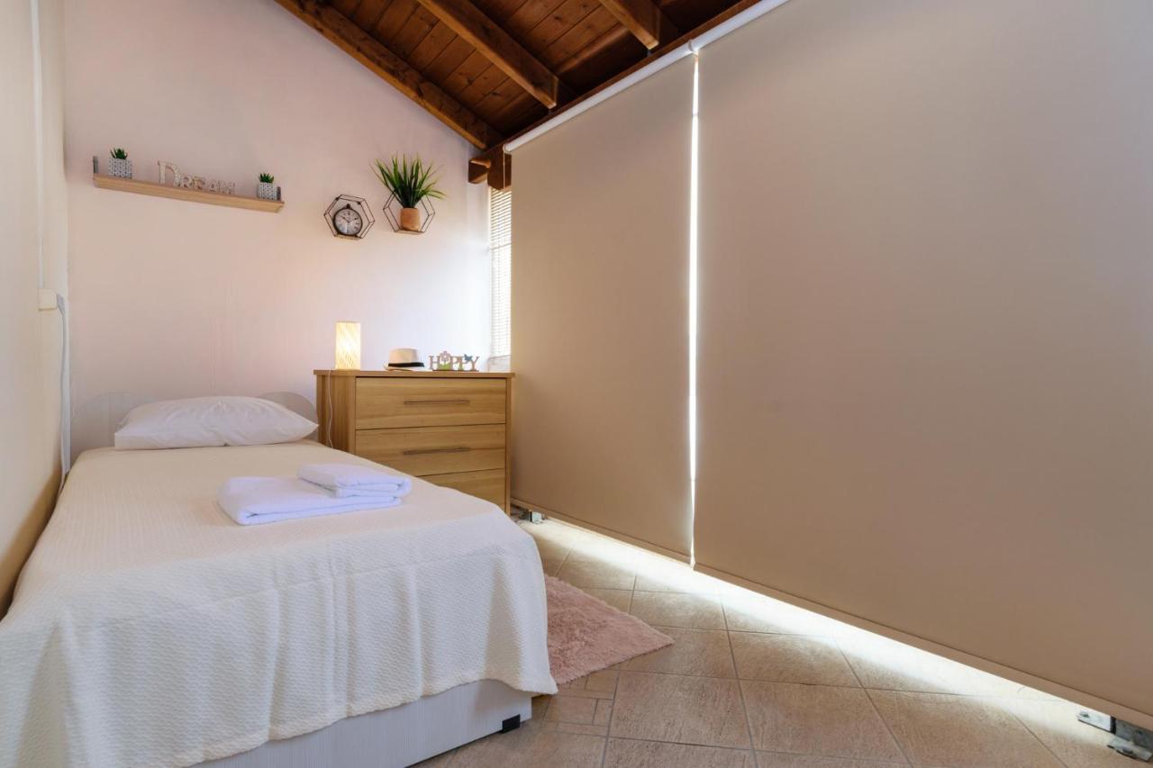 Central Penthouse In Quiet Neighborhood Near Sandy Beach Chania  Bagian luar foto