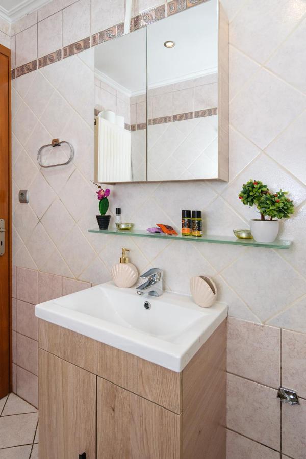 Central Penthouse In Quiet Neighborhood Near Sandy Beach Chania  Bagian luar foto
