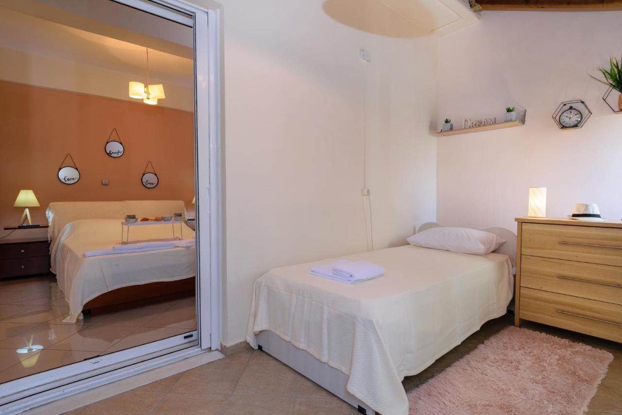 Central Penthouse In Quiet Neighborhood Near Sandy Beach Chania  Bagian luar foto
